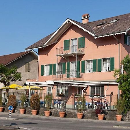 Hotel Hippel Krone Kerzers Екстер'єр фото