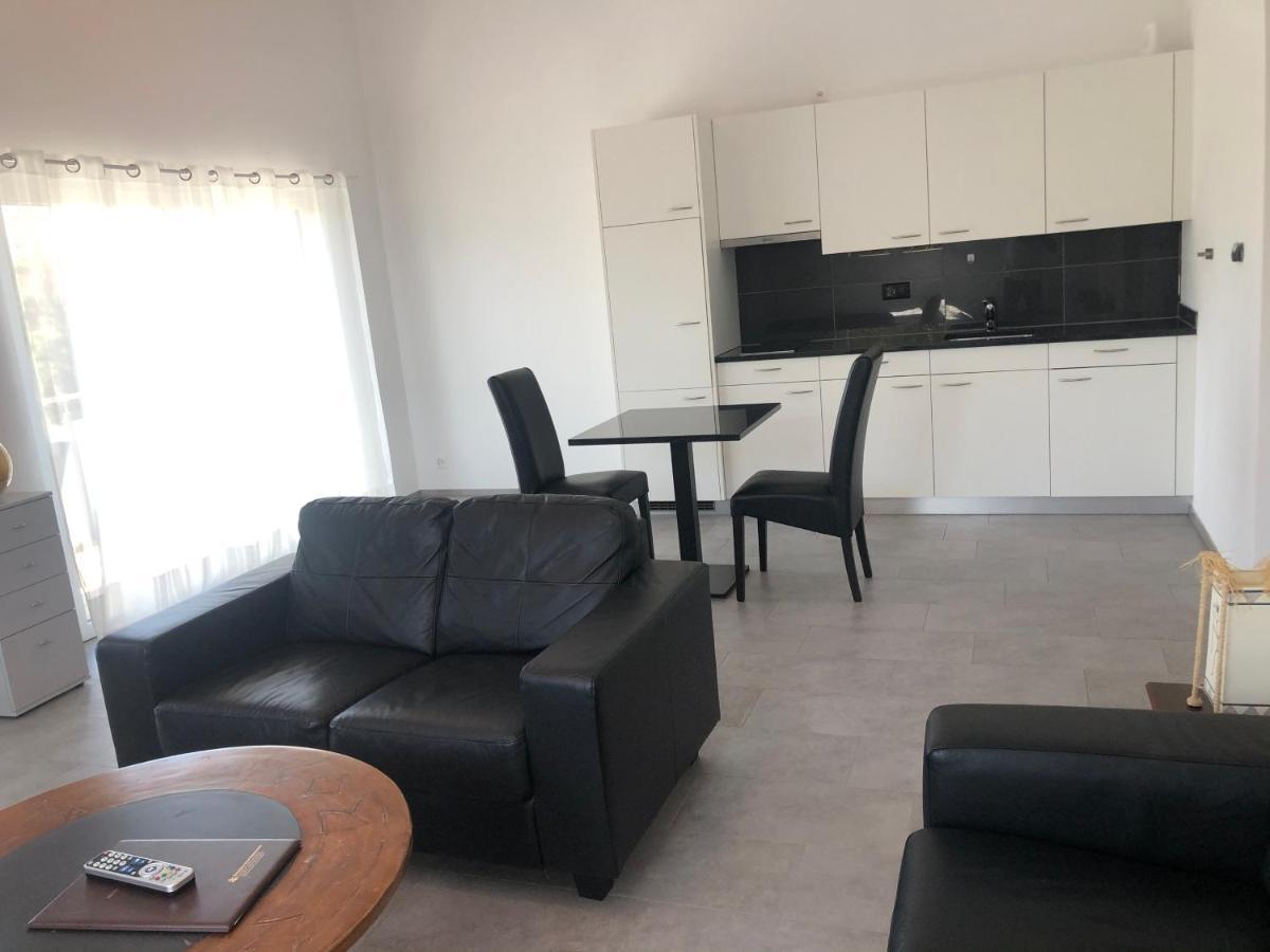 Hotel Hippel Krone Kerzers Екстер'єр фото