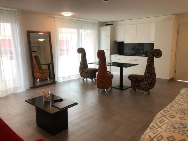 Hotel Hippel Krone Kerzers Екстер'єр фото