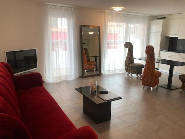 Hotel Hippel Krone Kerzers Екстер'єр фото