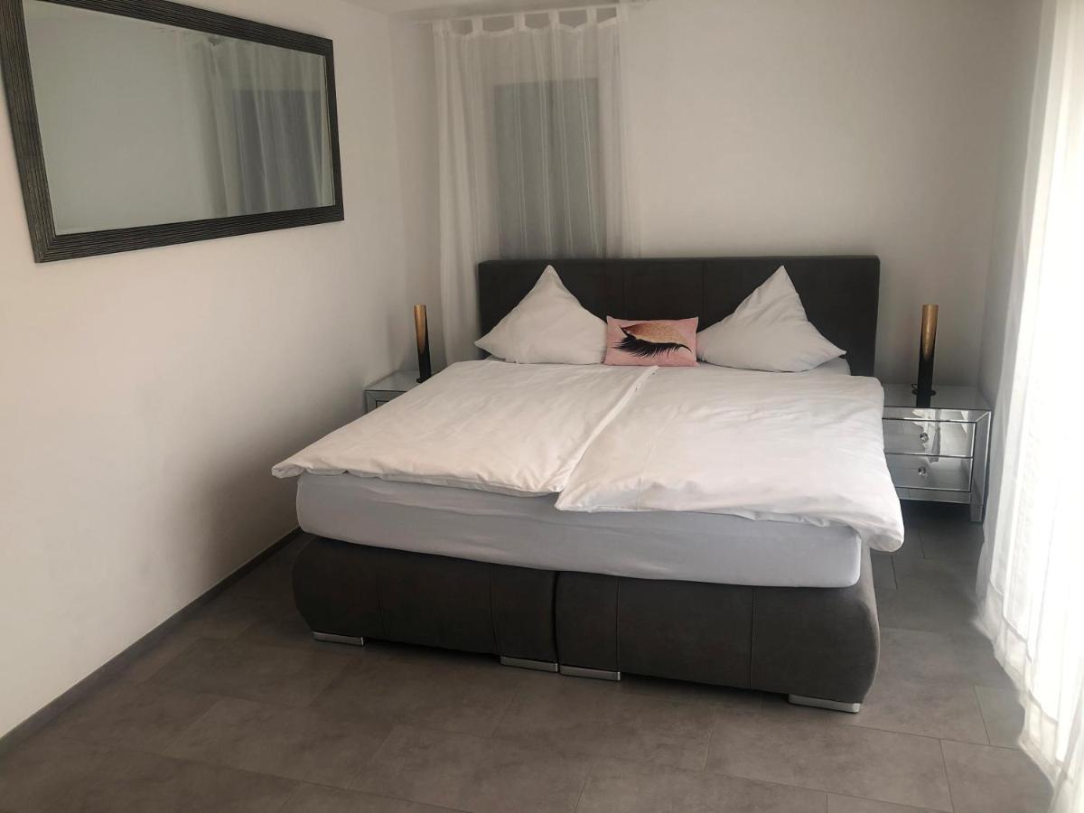 Hotel Hippel Krone Kerzers Екстер'єр фото