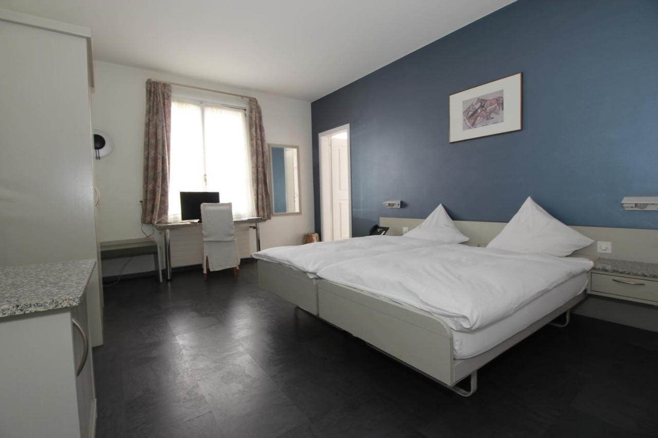 Hotel Hippel Krone Kerzers Екстер'єр фото